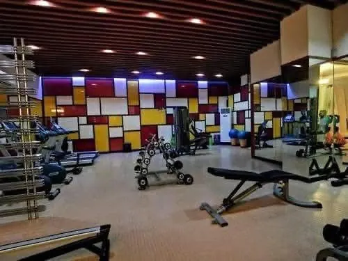 Stamford Executive Residences, Mckinley Hill Apartment